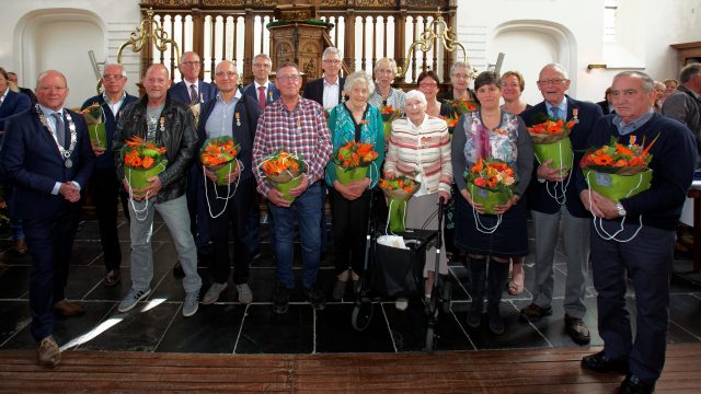 Onderscheiding voor 16 inwoners