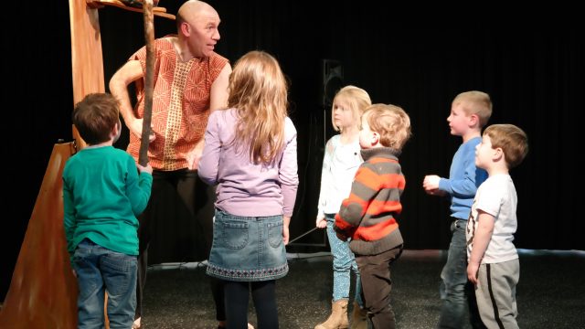 Voorstelling in Bibliotheek voor kinderen