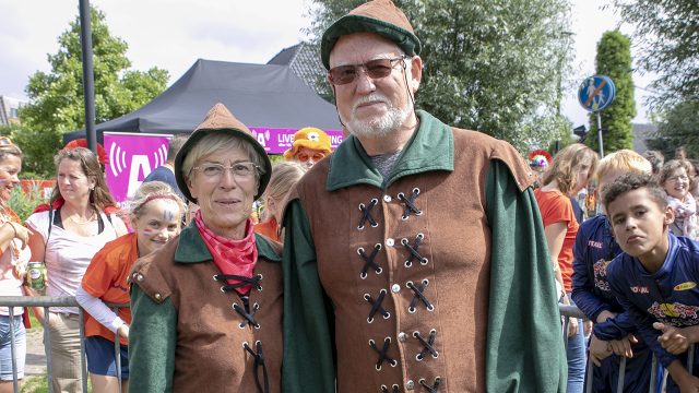 Limonade en koekjes van SPIE voor Voedselbank