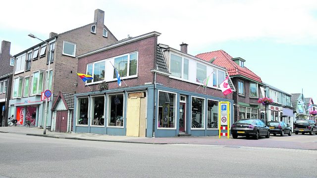 Getuigen gezocht van vernieling winkelruit