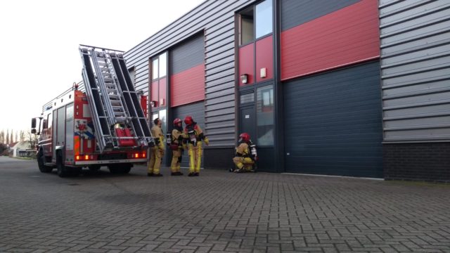 Vreemde geur in bedrijfspand Aalsmeerderweg