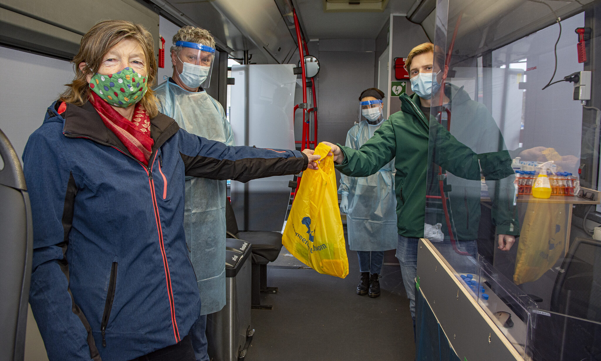1070 testen in GGD testbus op het Amstelplein Nieuwe Meerbode