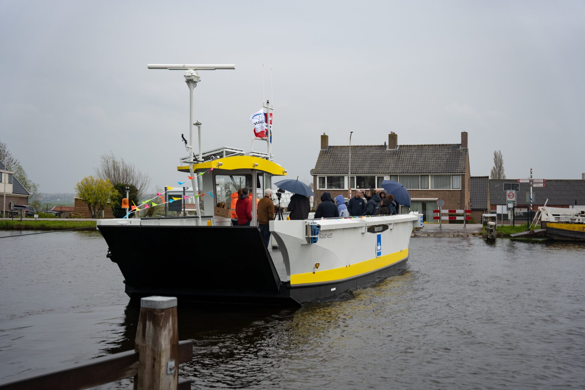 Nieuwe veerpont Nessersluis in gebruik