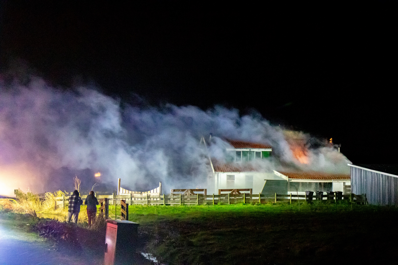 Boerderij volledig verwoest na brand