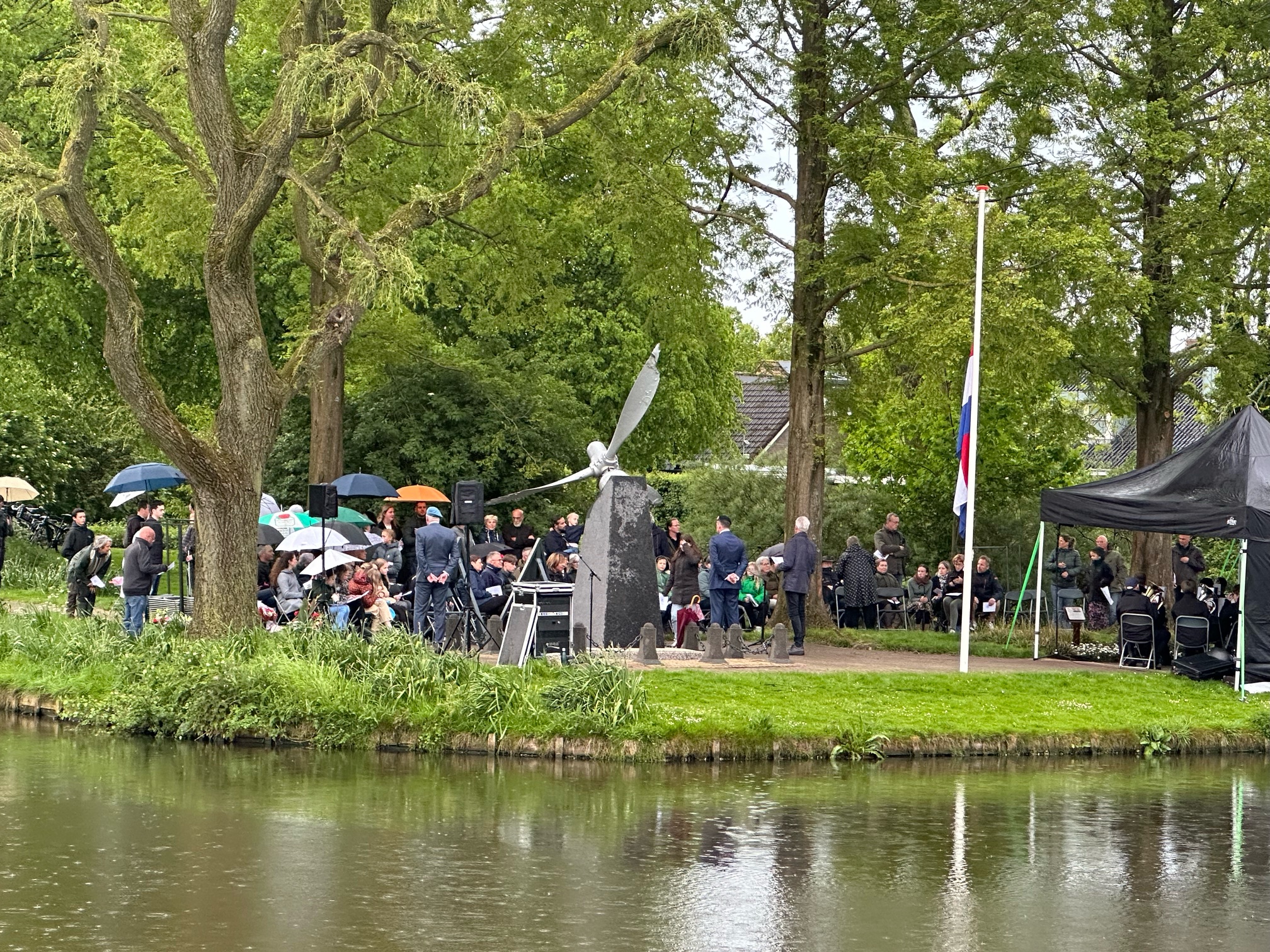 4 mei Herdenking: "Vanavond ben ik stil" - Nieuwe Meerbode