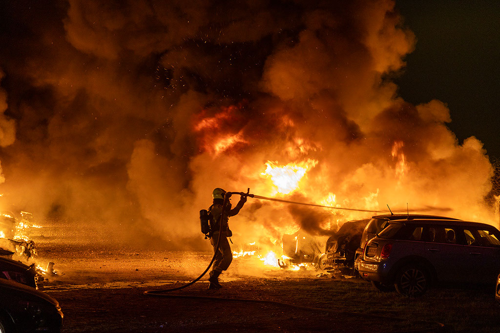 Zo’n 40 à 50 auto’s in Rijsenhout uitgebrand