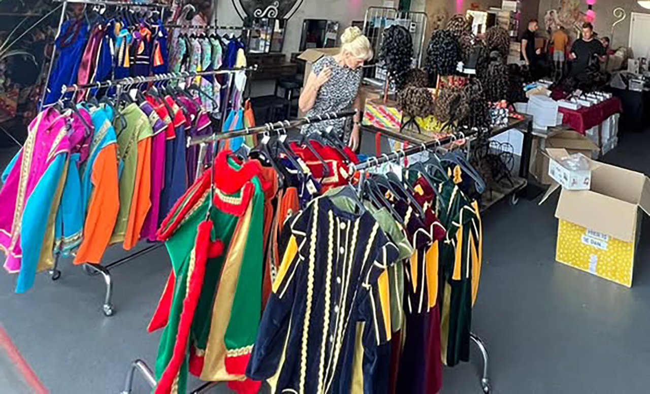 Sinterklaasbeurs in De Kwakel: wintermagie op zomerse dag