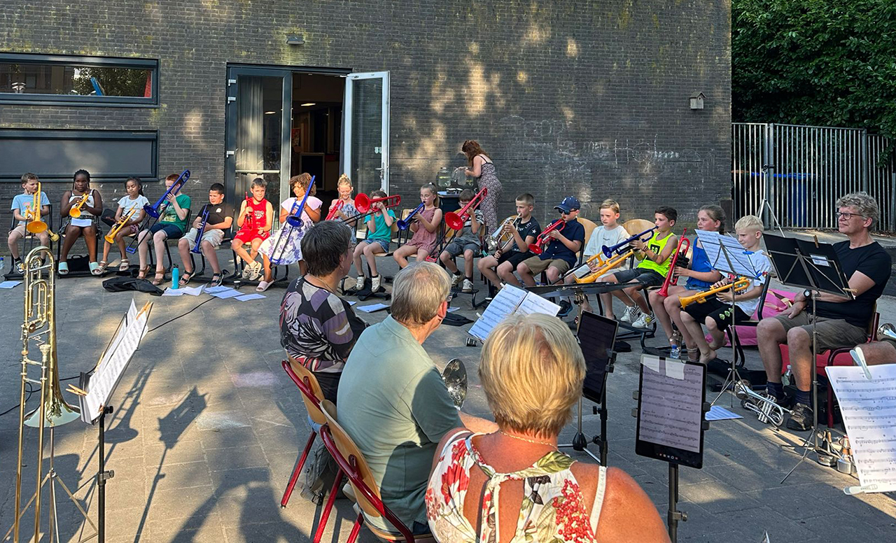 Sprankelend slotconcert De Schakel en Concordia