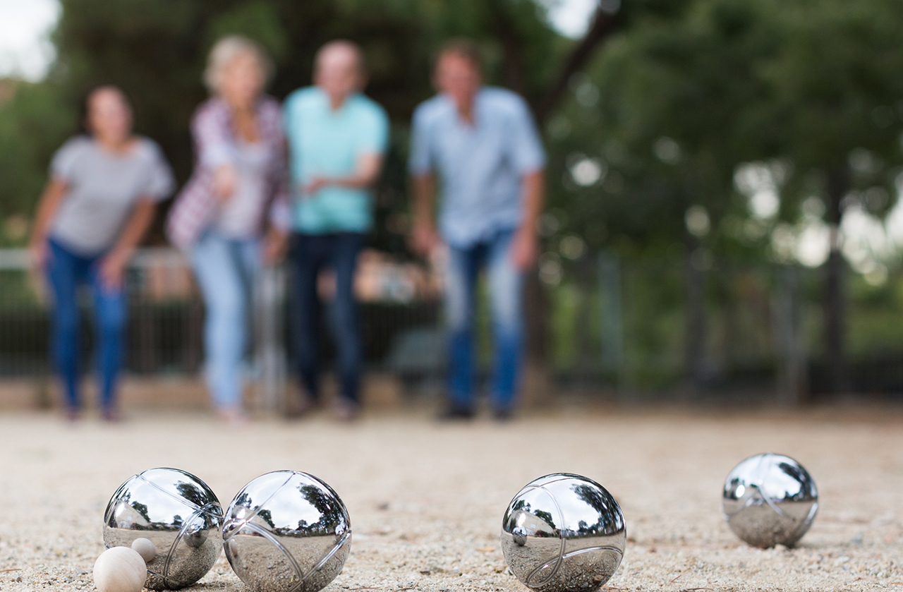Petanque aan de Vuurlijn: sportieve ontmoeting in zomerse sfeer