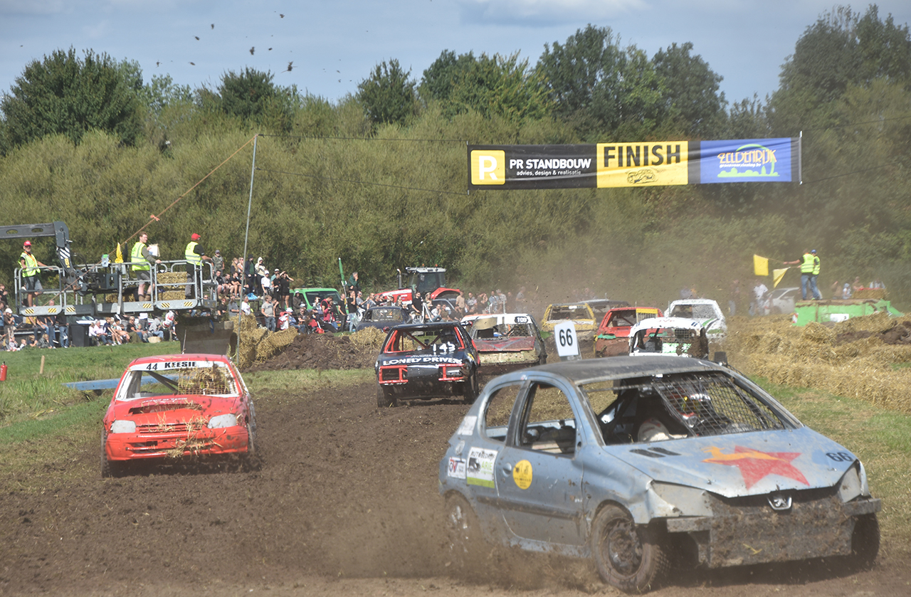 Autocross traditionele opening feestweek