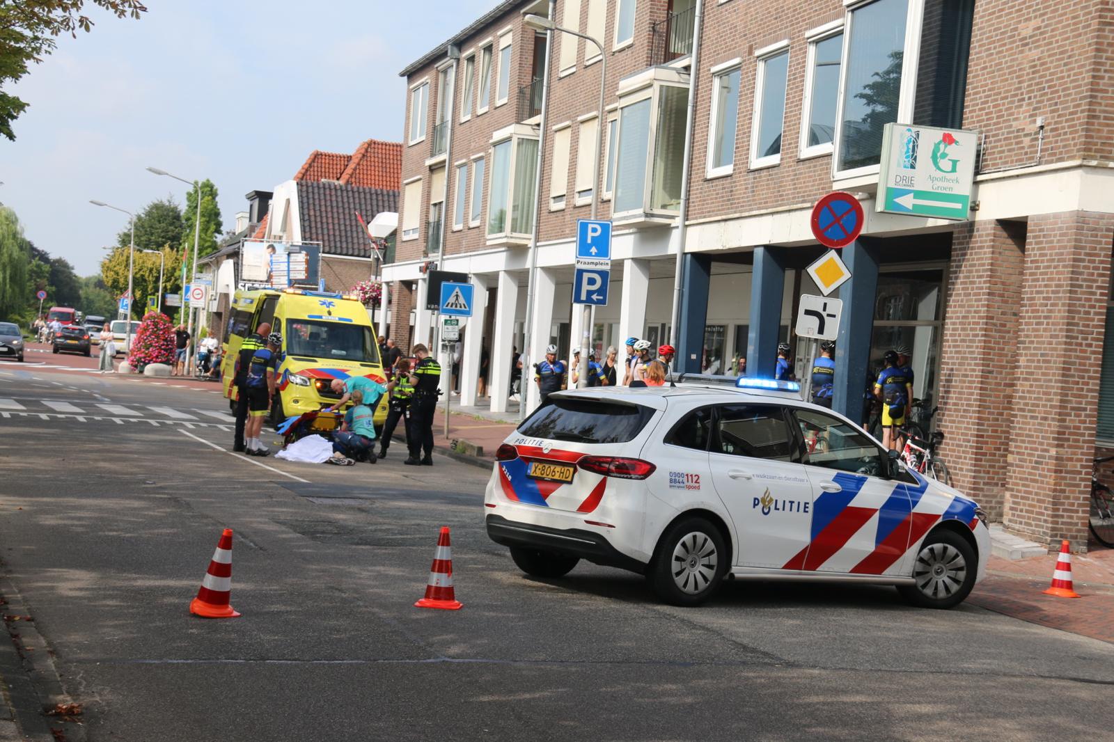 Wielrenner gewond na ongeval op Van Cleeffkade
