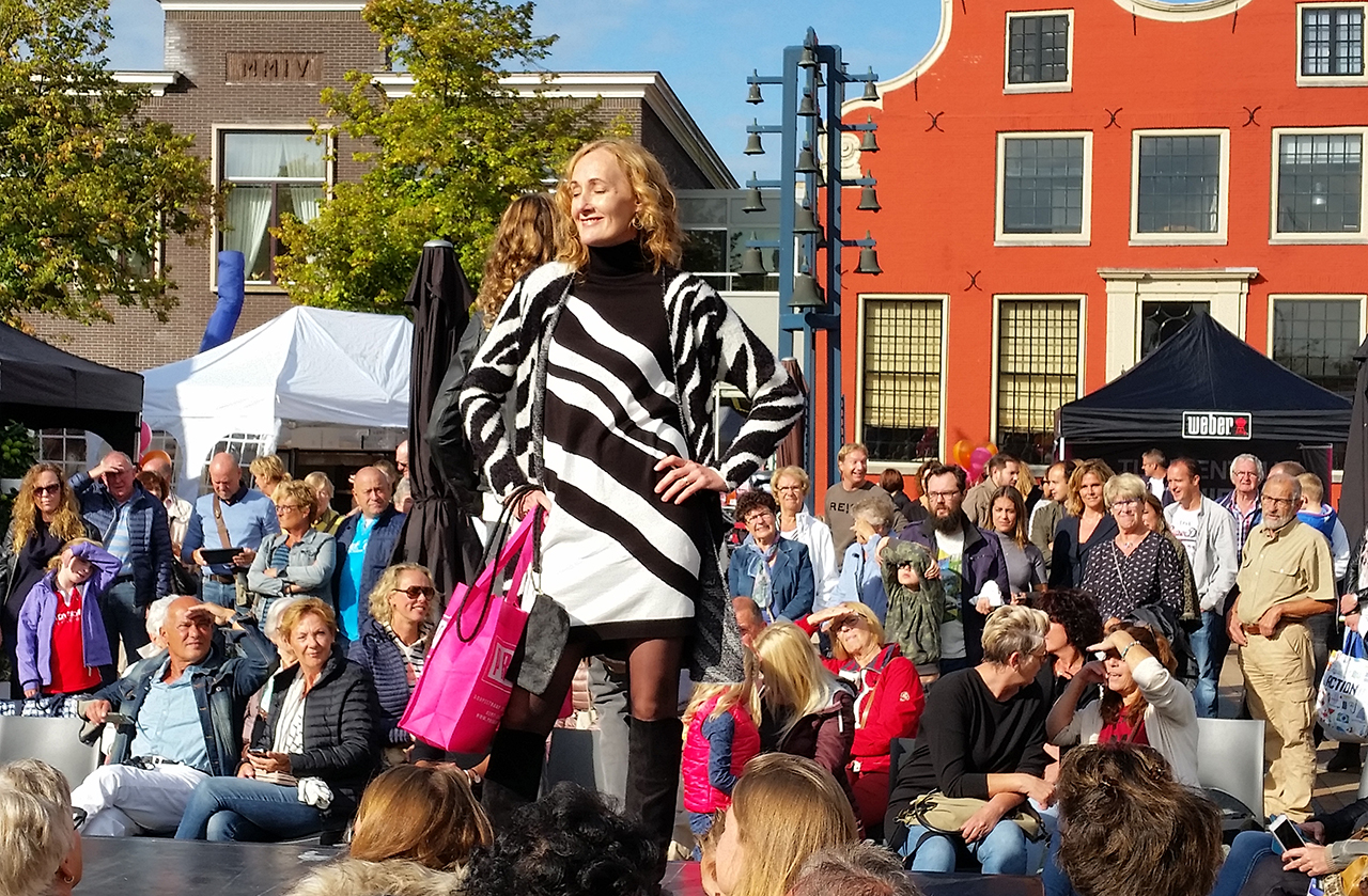 Fashion event op Raadhuisplein in Mijdrecht