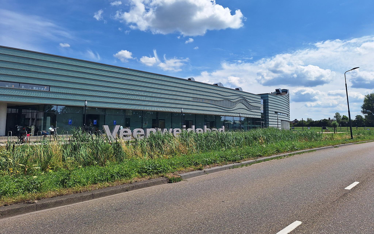 Extra huurverhoging gebruikers Veenweidebad van de baan