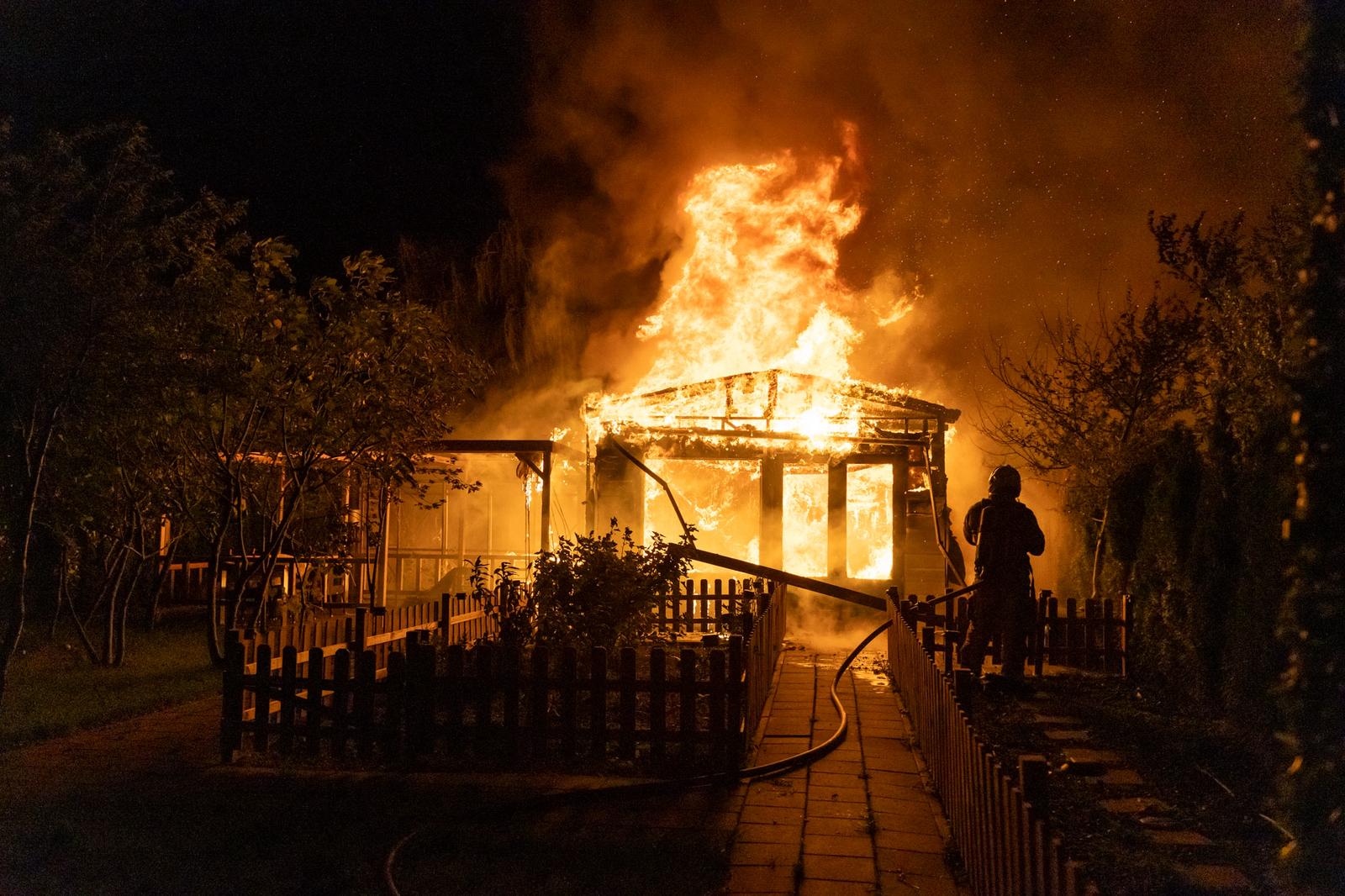 Hevige brand op volkstuinvereniging