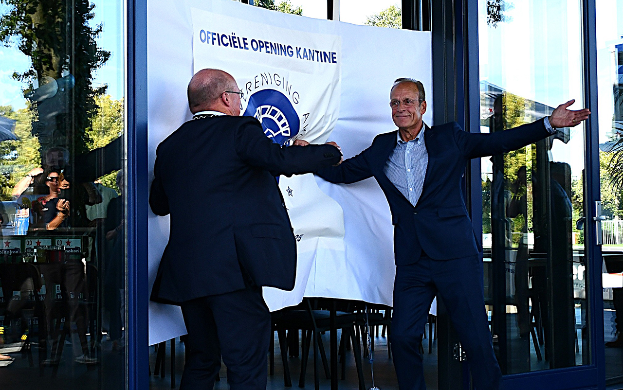 Kantine SV Argon met veel enthousiasme geopend: (Ver)nieuwbouw nu halverwege