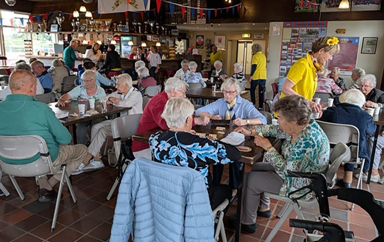 Spelletjesmiddag Zonnebloem Wilnis/De Hoef warm samenzijn vol plezier