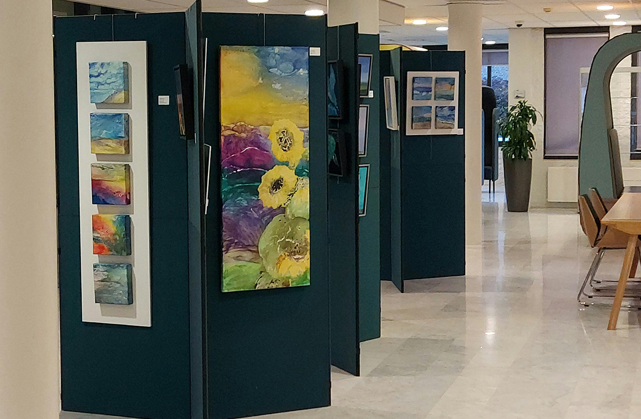 ‘Ik schilder mij een weg’ – na de dood van haar zoon