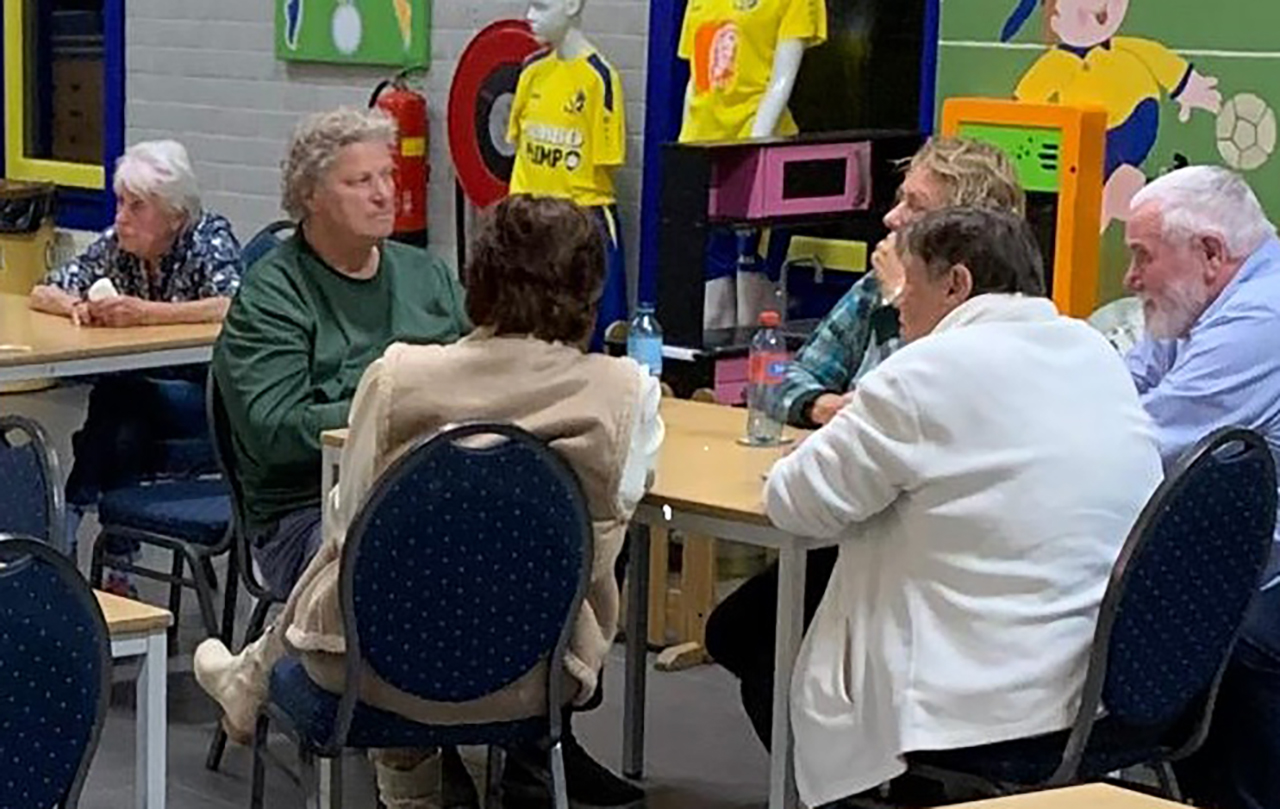 Klaverjassen bij Legmeervogels