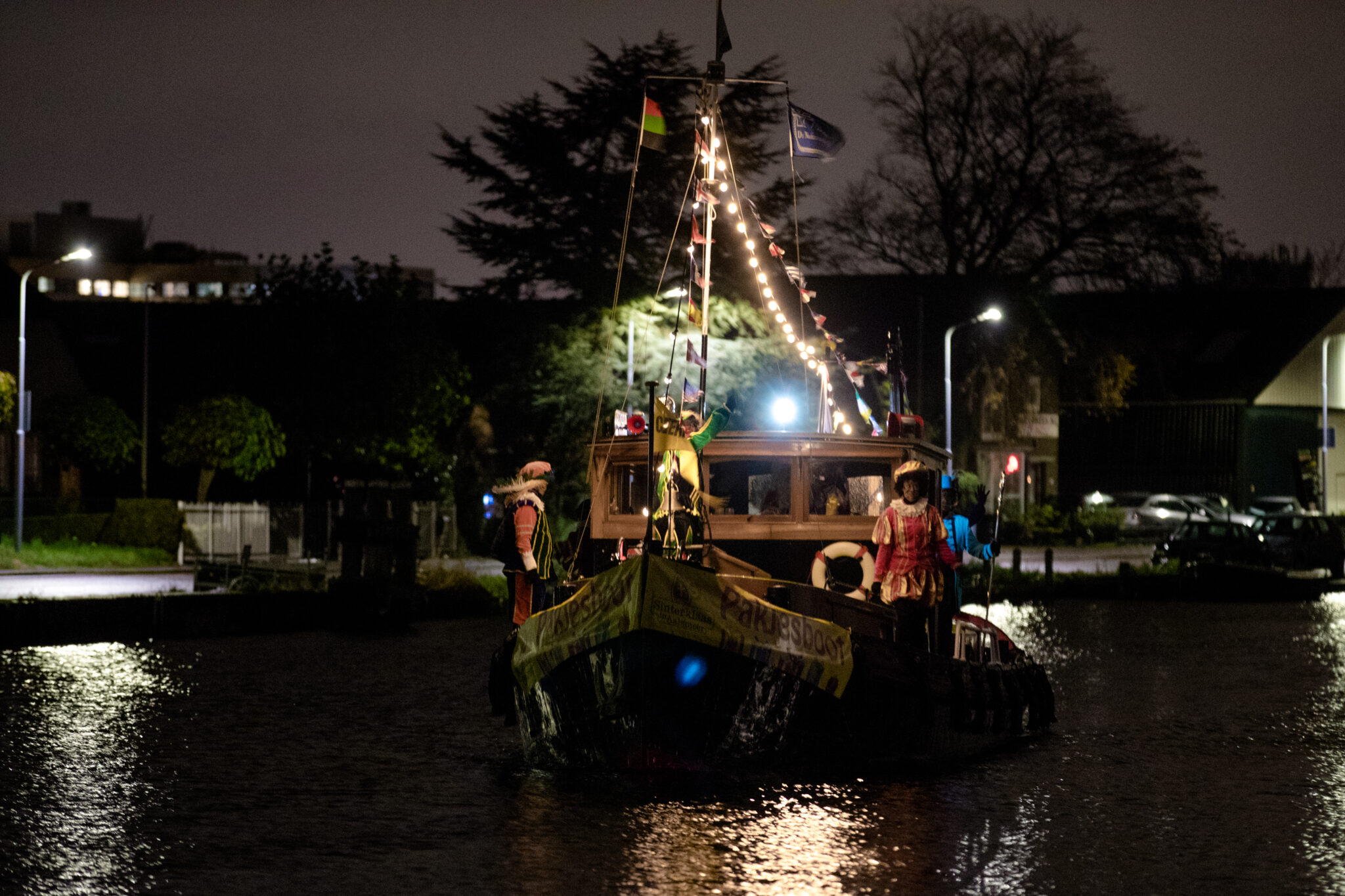 Lampionnetjes mee naar intocht Sinterklaas