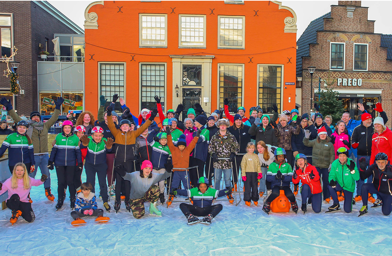Stralende G-schaatsers op ijsbaan Mijdrecht