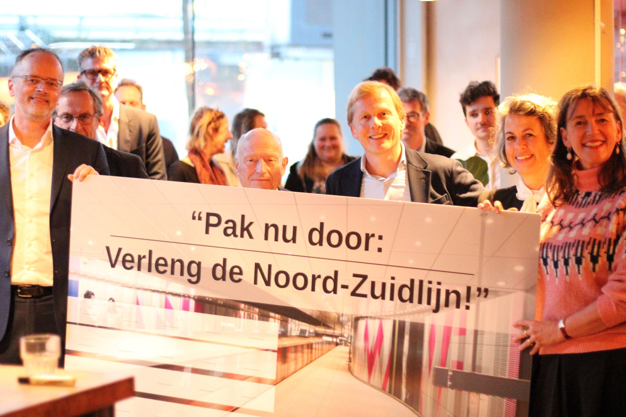 Petitie voor doortrekking Noord/Zuidlijn naar Schiphol