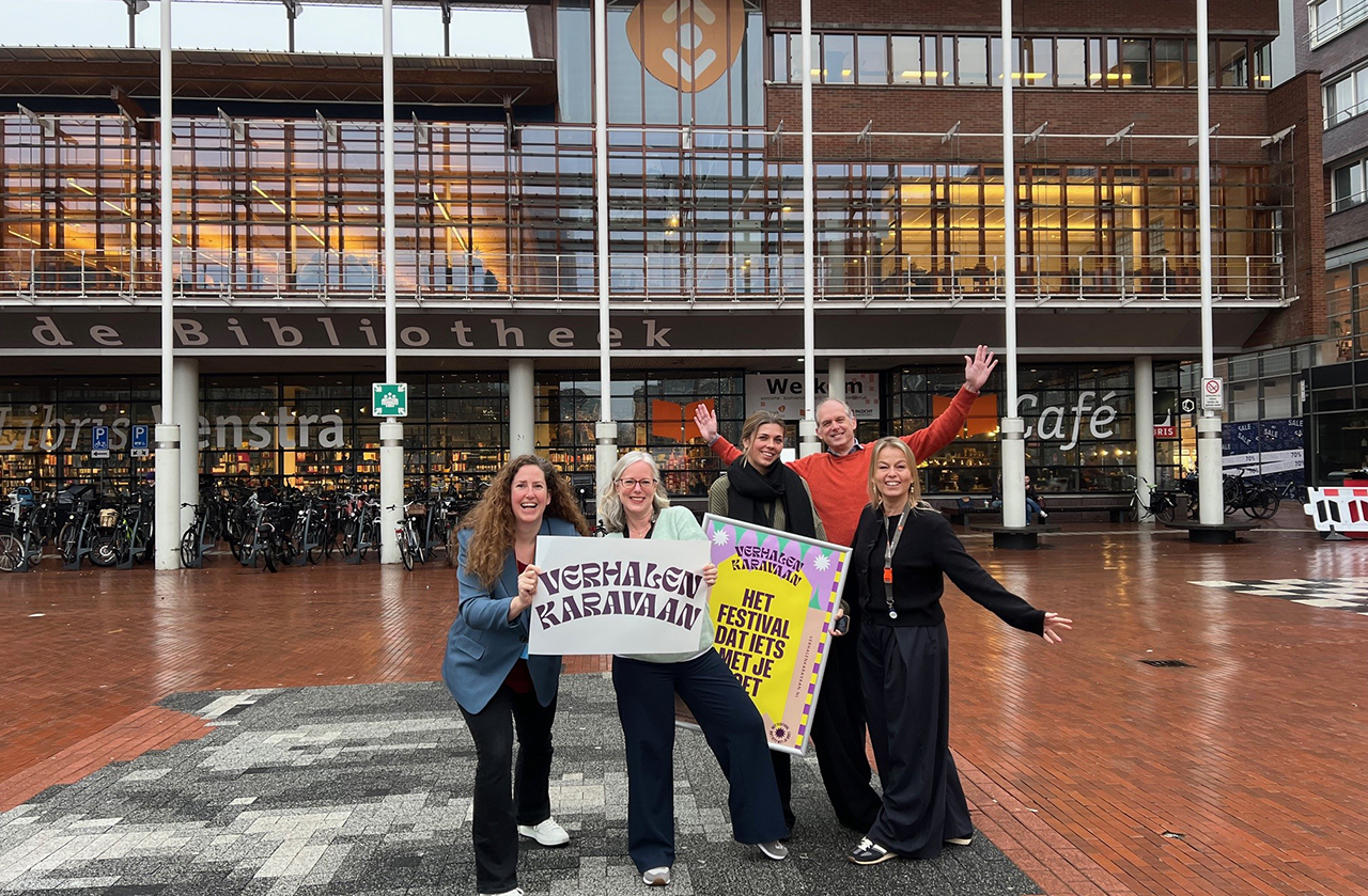 Bibliotheek Amstelland haalt verhalen op in de wijk