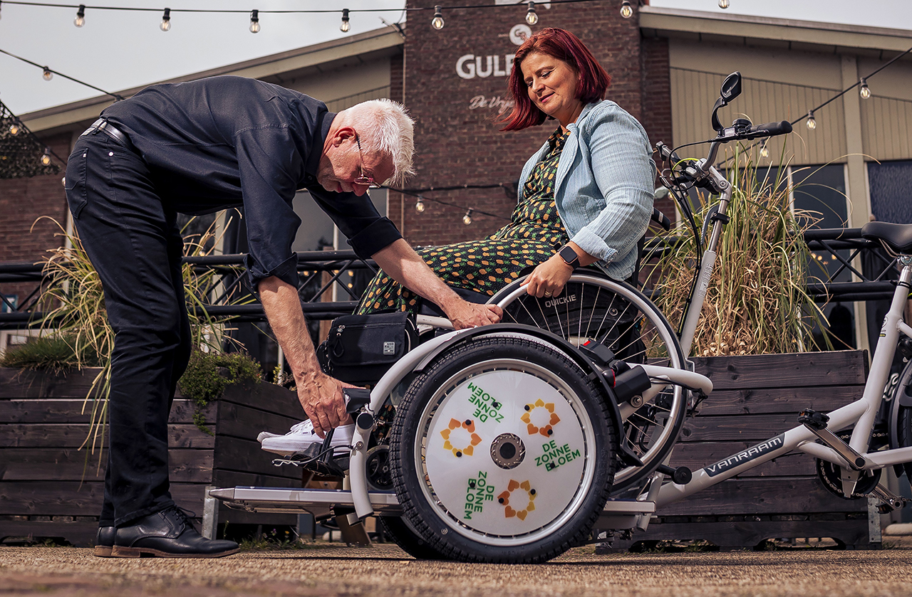 De Zonnebloemfiets zoekt stalling rolstoelfietsen