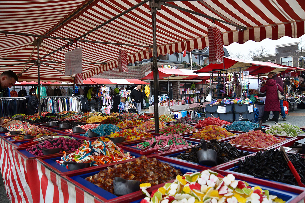 Voorjaarsbraderie Mijdrecht trekt veel bezoekers