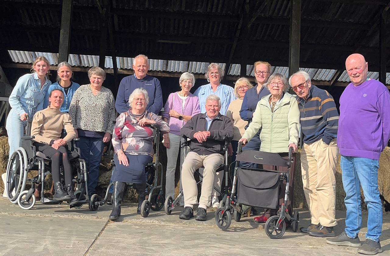 Burgemeester Rosan Kocken bezoekt Zorgboerderij Den Haring