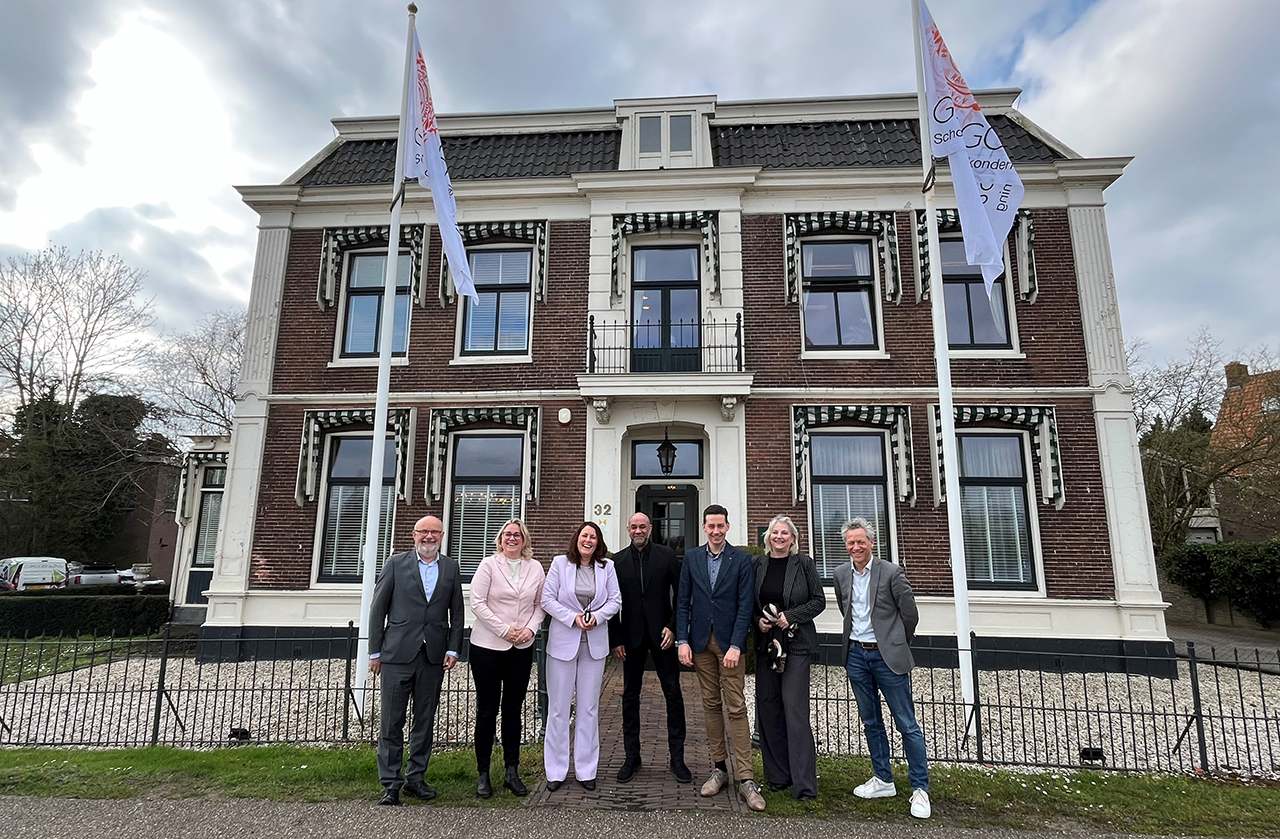 Collegebezoek 90-jarig familiebedrijf Raggers Schoonmaak