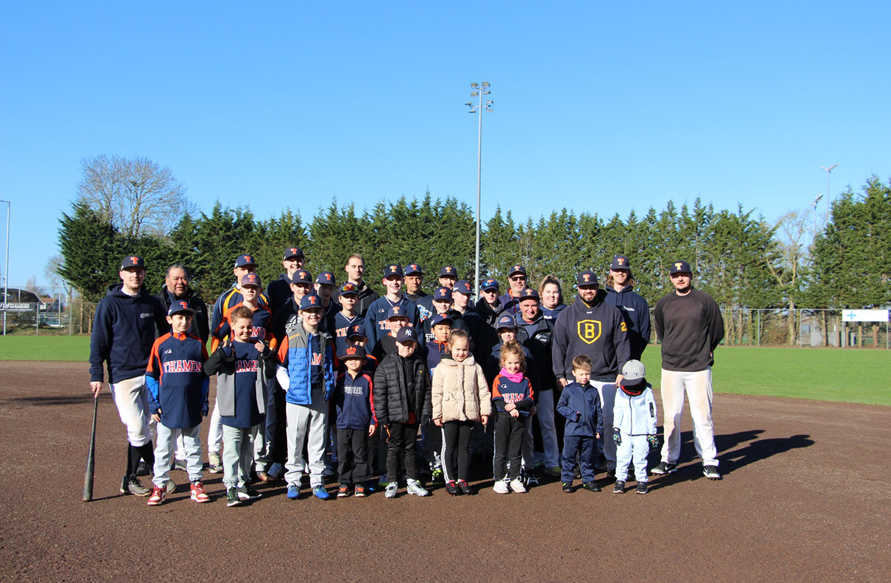 Jeugdclinic honkbal groot succes bij Thamen