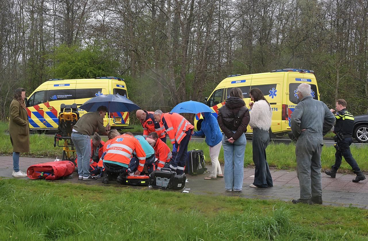 Fietser zwaargewond na val