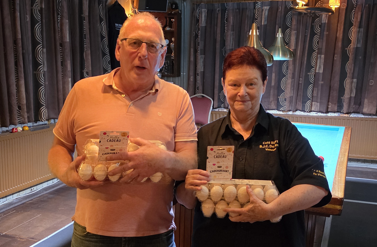 Caty Jansen en Gijs v.d. Vliet winnen paasprijsbiljarten