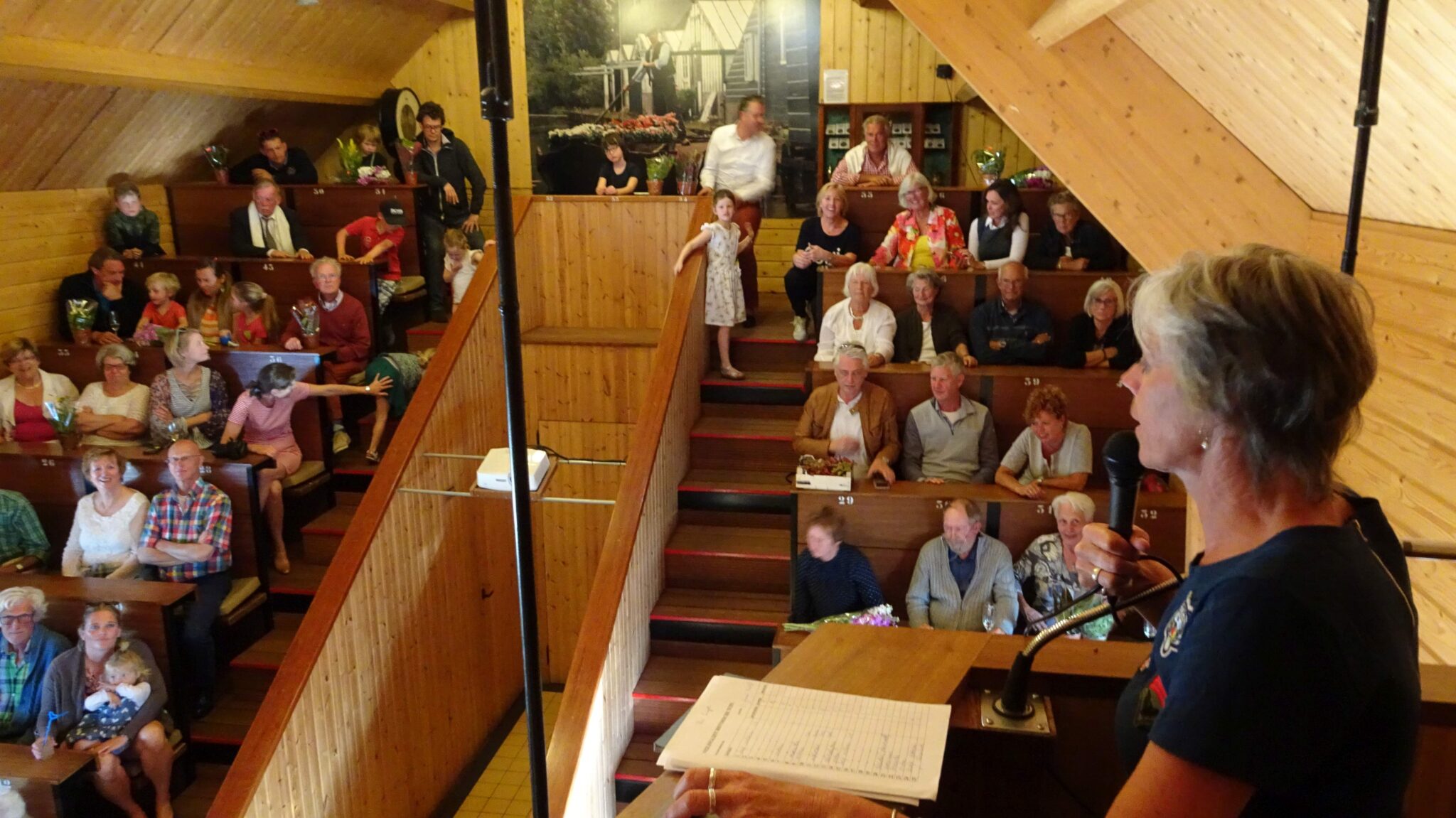 Dorpswandeling en veiling Historische Tuin