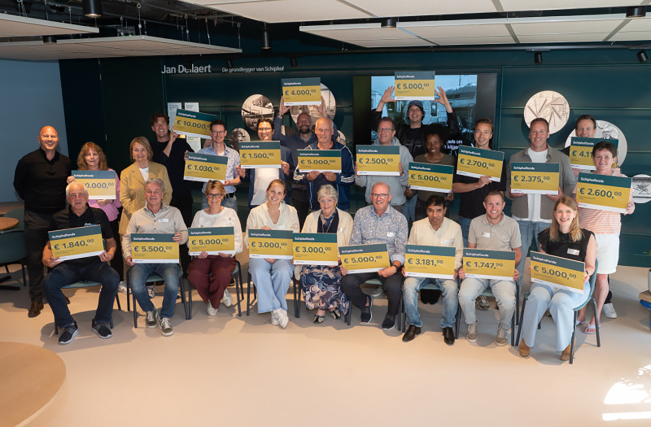 Atletiekvereniging AKU ontvangt 10.000 euro uit Schipholfonds