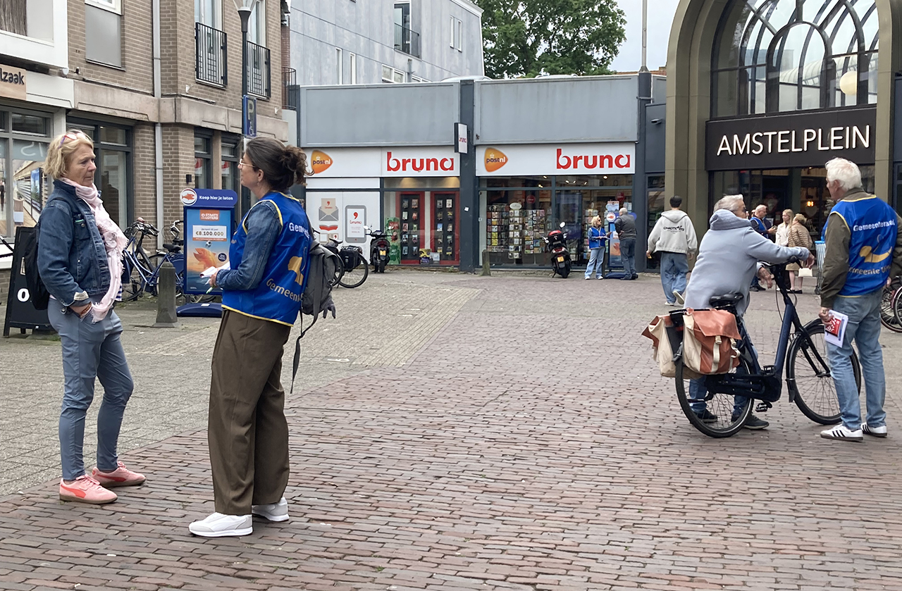 Gemeenteraad in gesprek met inwoners op de Schans