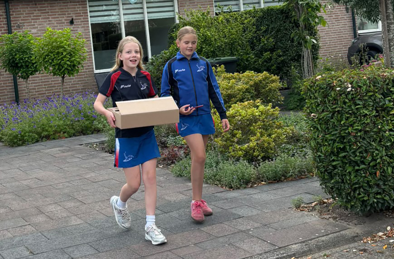 Jaarlijkse stroopwafelactie van korfbalvereniging Atlantis levert opnieuw prachtig resultaat op