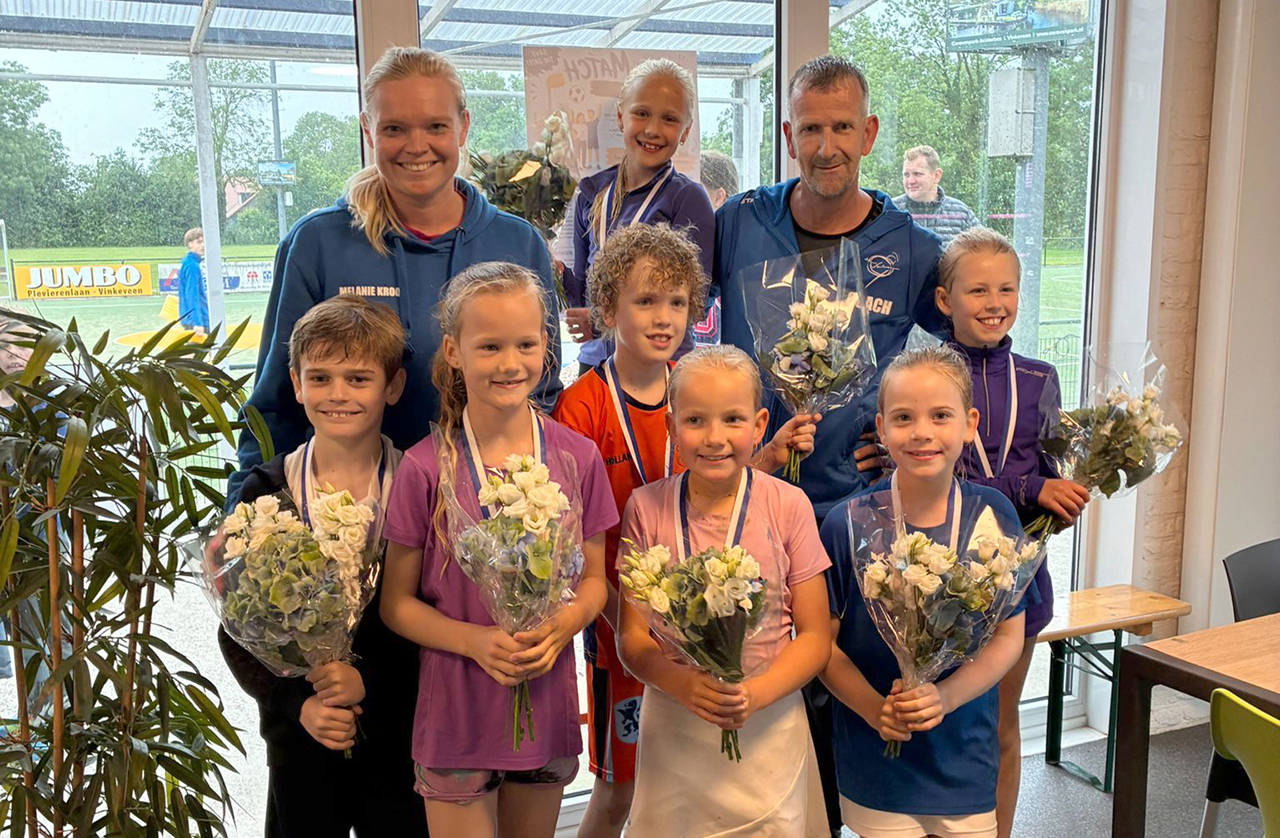 De Vinken U15 en J6 sluiten seizoen af met derde kampioenschap