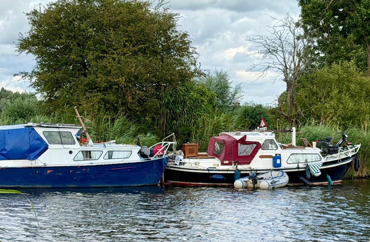 Illegale bootbewoning aan de Amstel lijkt weer toe te nemen