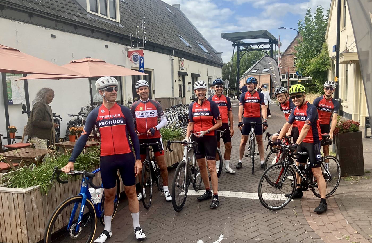 Geslaagde eerste editie feestritten Toerclub Abcoude
