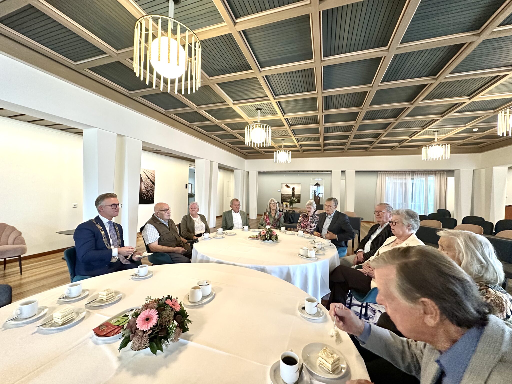 60-Jaar gehuwden op de koffie bij burgemeester Oude Kotte