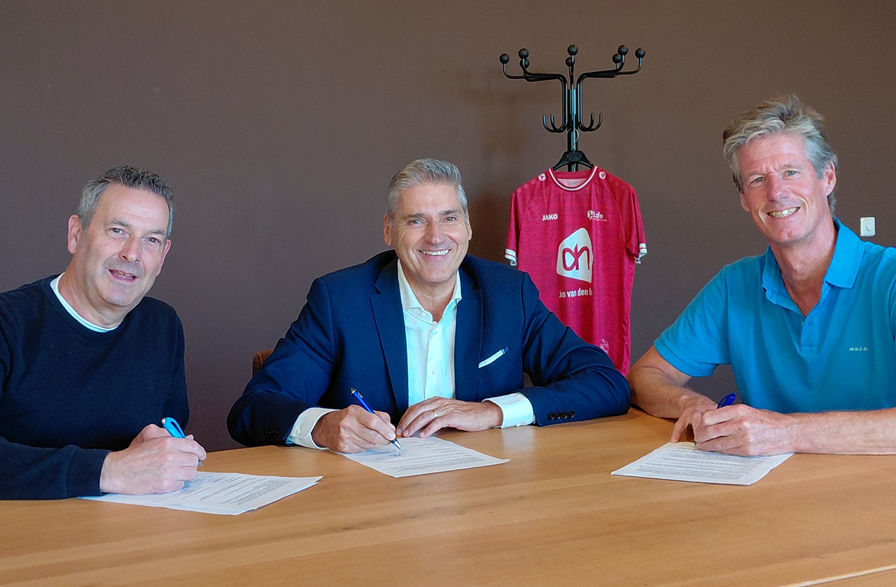 AH Jos van den Berg hoofdsponsor alle KDO-voetbaljeugd
